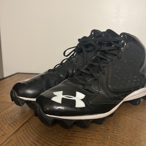 Under Armour Cleats - Size 10 - Picture 4 of 7